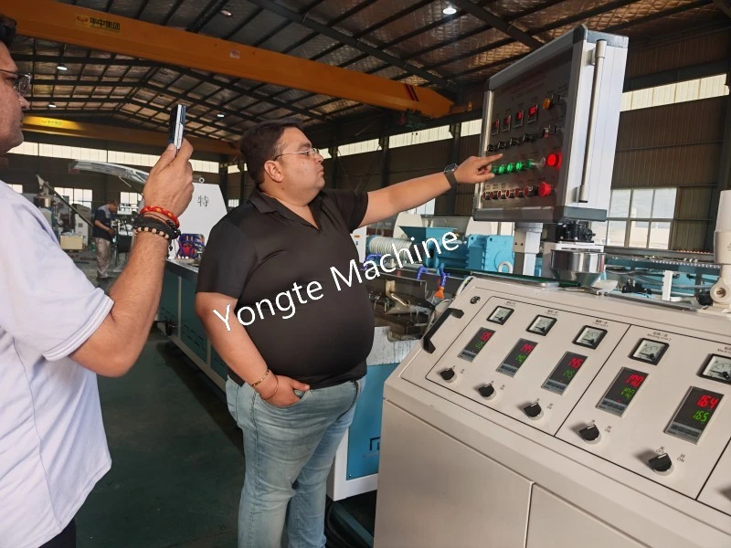 Line Produksi Pipa Irigasi Karet Kanggo Klien India