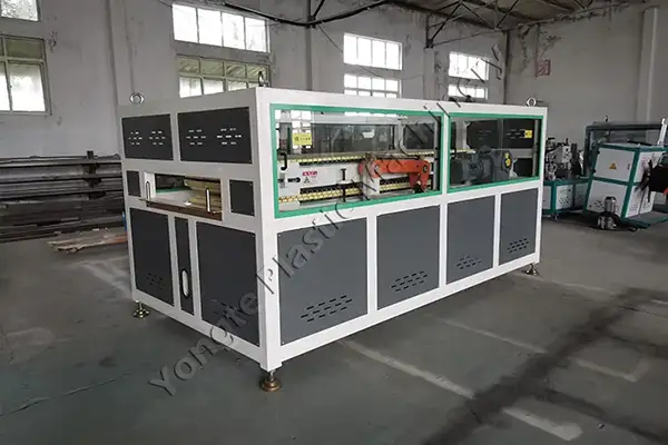 Mesin Nggawe Pintu WPC Rusia