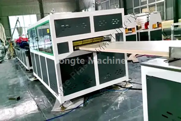 Mesin Panel Pintu WPC Rusia