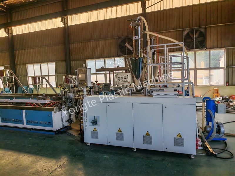Mesin WPC Extruder