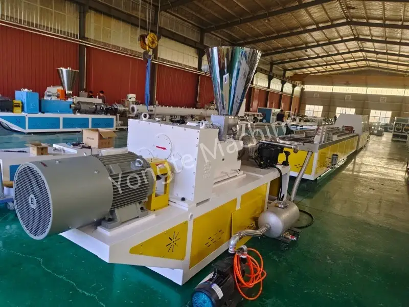 Yongte WPC Door Profile Extrusion Line kanggo Pelanggan India